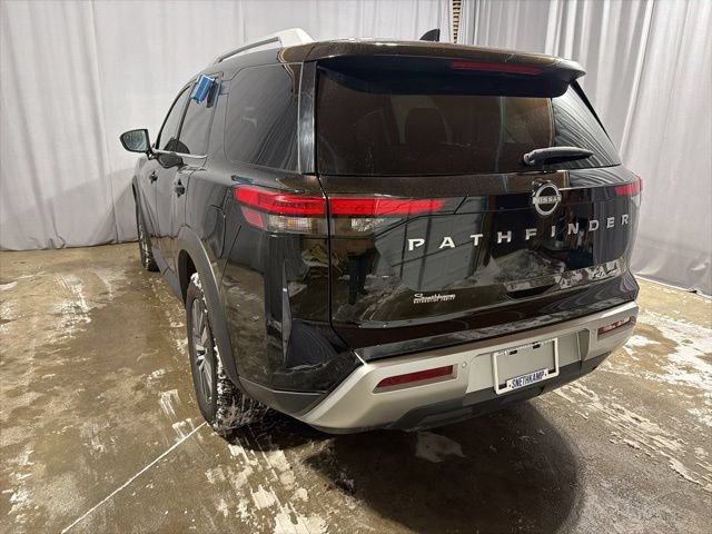 Used 2025 Nissan Pathfinder SL AWD/4WD image 7
