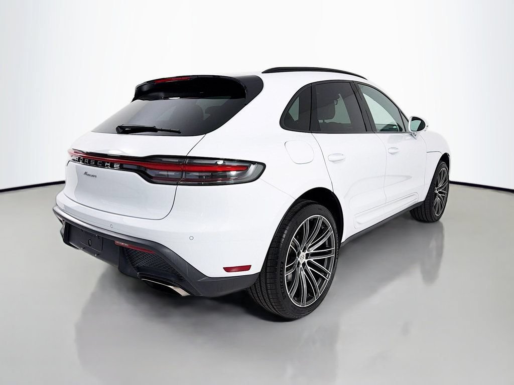 Certified 2023 Porsche Macan AWD/4WD image 9