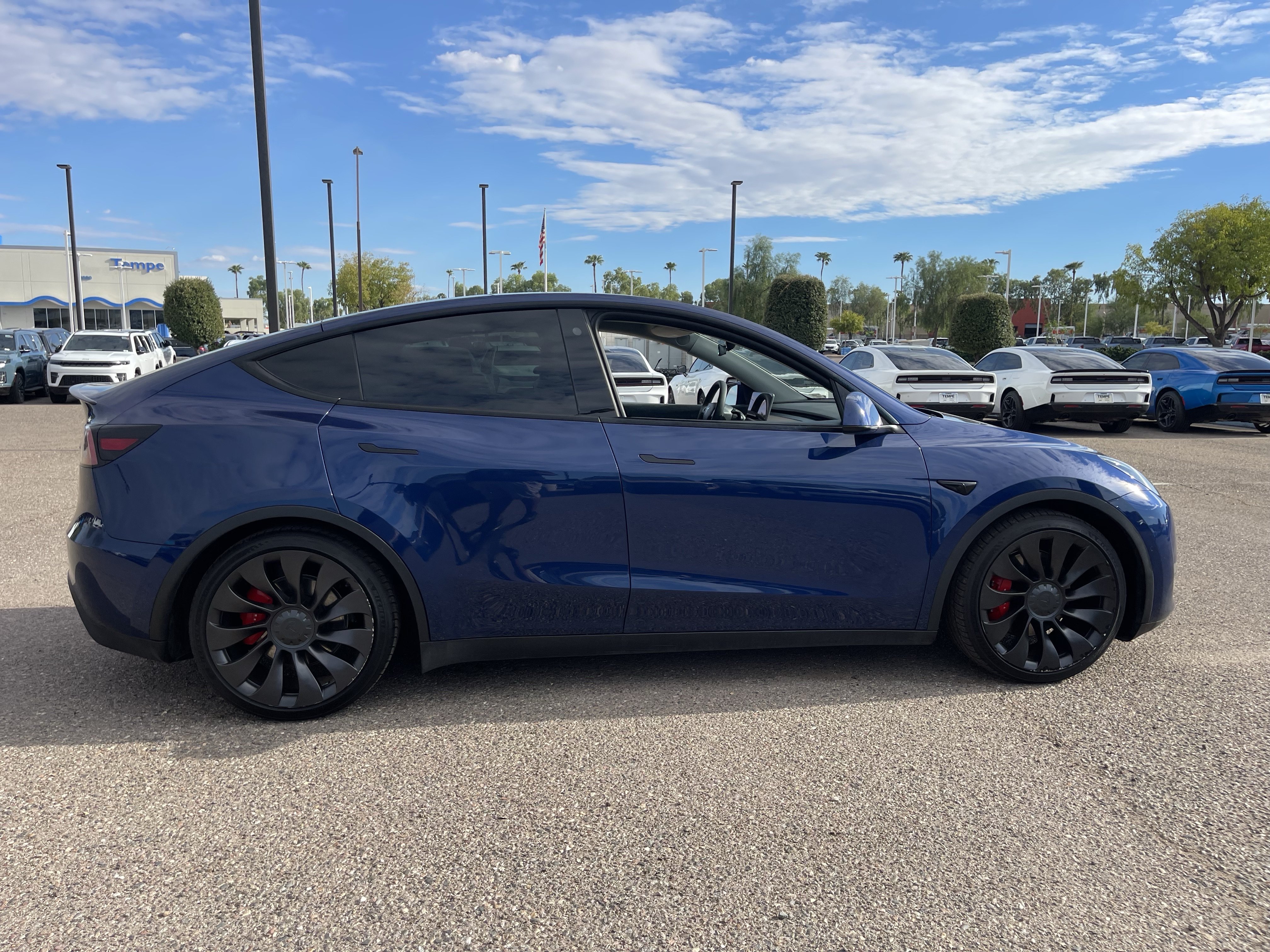 Used 2022 Tesla Model Y Performance AWD/4WD image 6