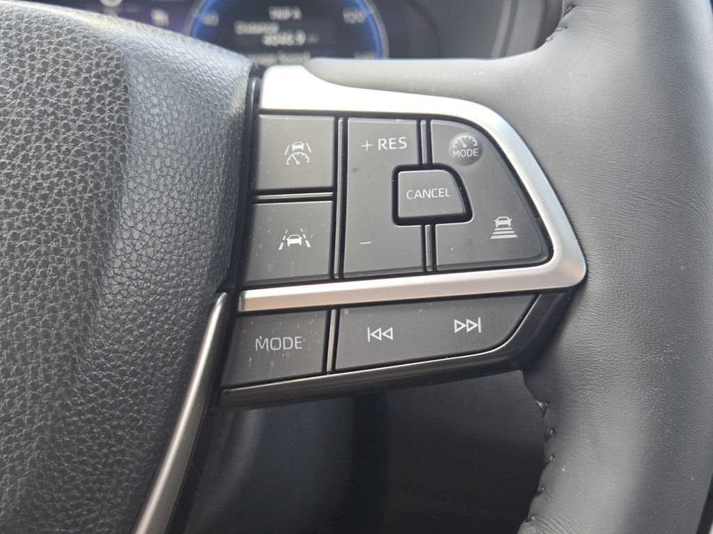 Used 2025 Toyota Grand Highlander AWD image 30