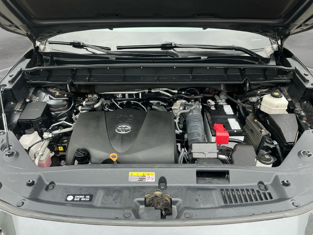 Used 2022 Toyota Highlander XSE AWD/4WD image 18