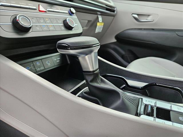 Certified 2025 Hyundai Tucson SE image 14