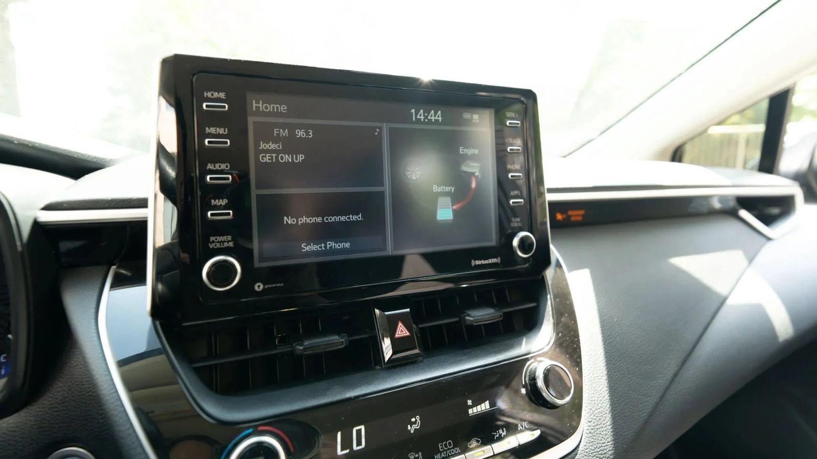Used 2021 Toyota Corolla LE FWD image 31