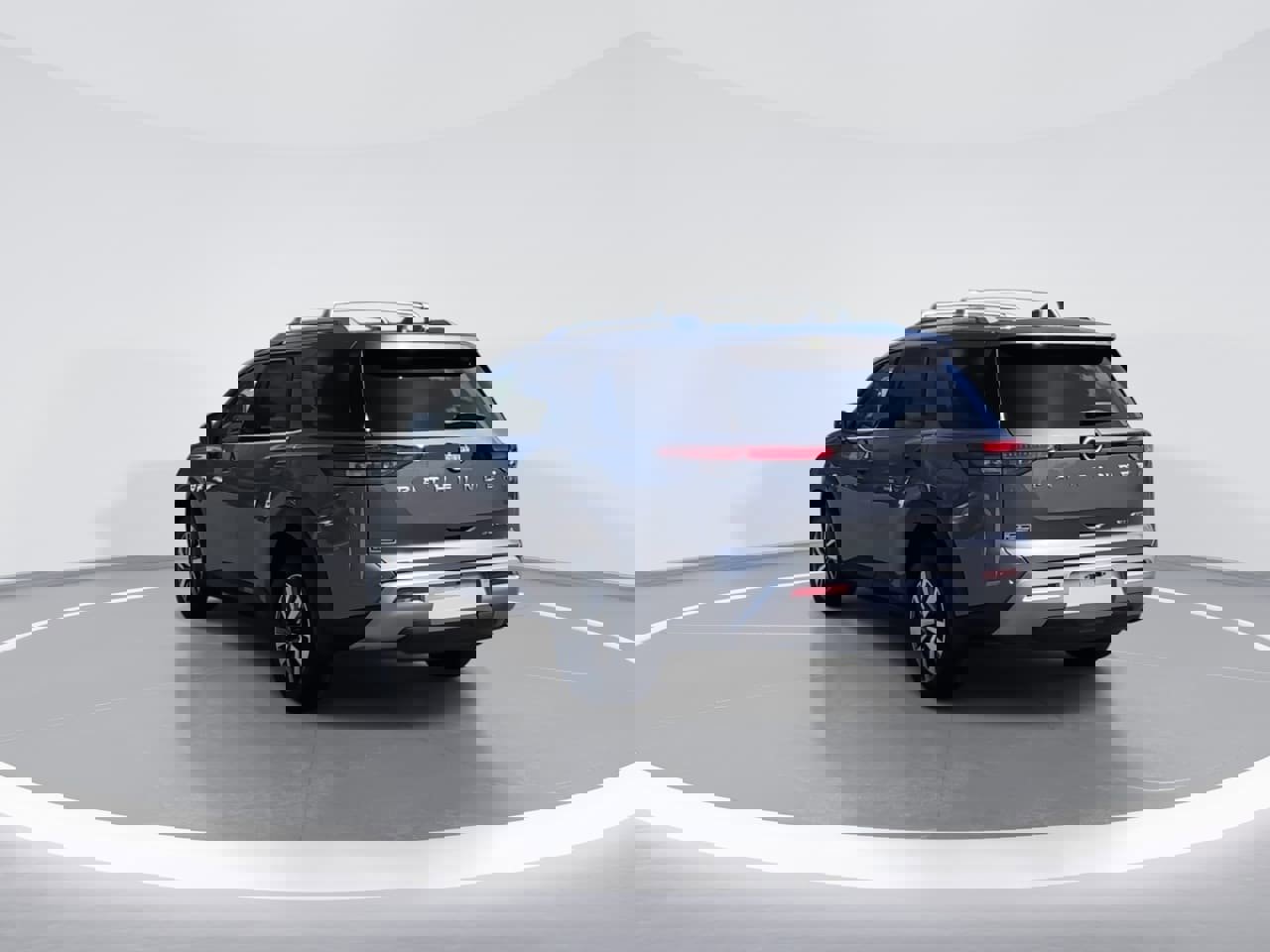 Used 2024 Nissan Pathfinder SL image 5