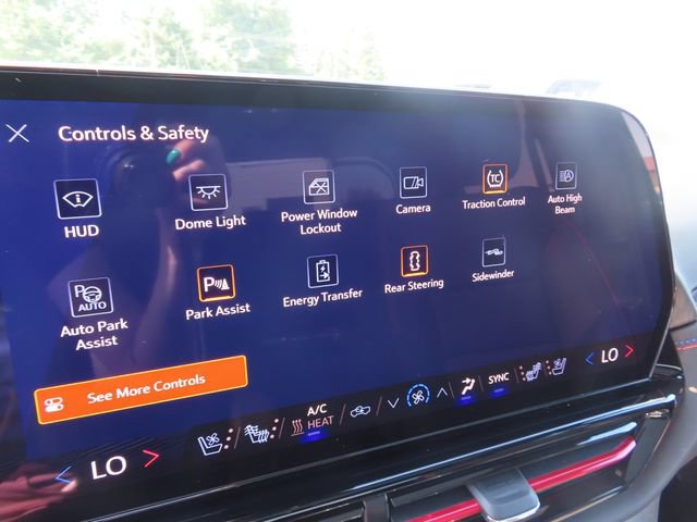 Certified 2025 Chevrolet Silverado EV RST AWD/4WD image 27
