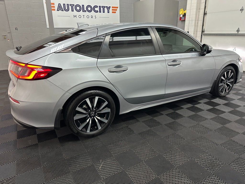 Used 2024 Honda Civic EX-L image 11