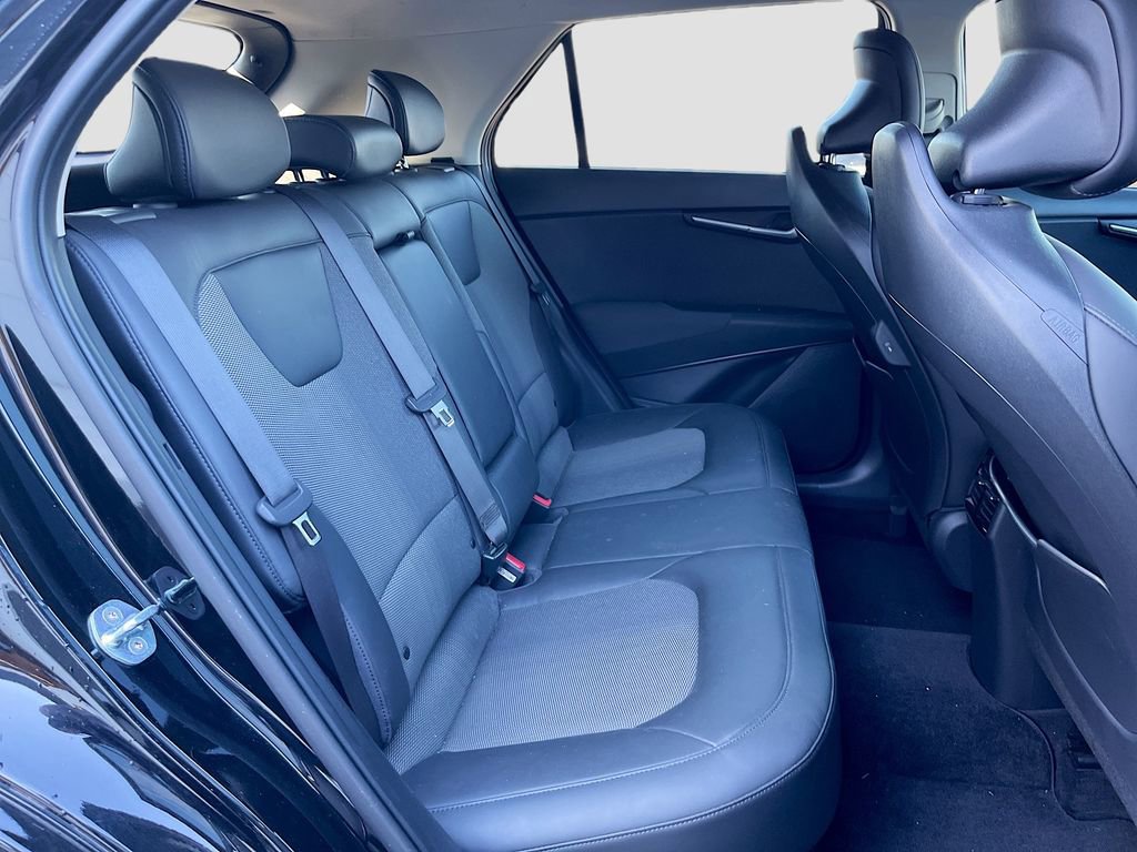 Certified 2023 Kia Niro EX Touring image 26