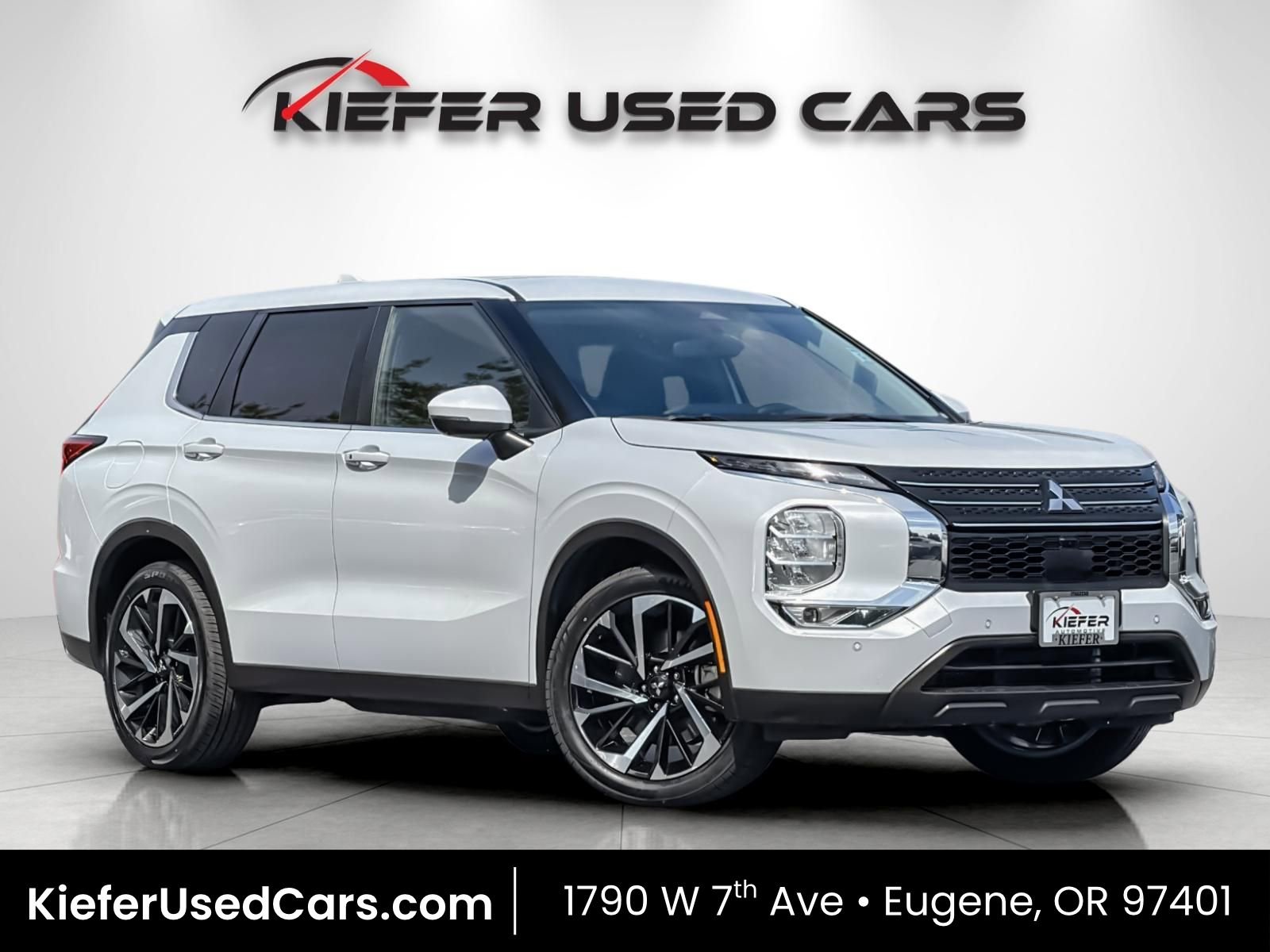 Used 2024 Mitsubishi Outlander SE FWD image 1