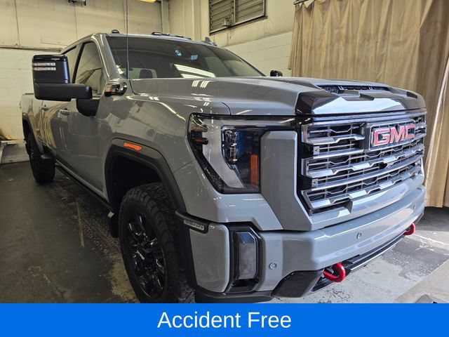 Used 2024 GMC Sierra 3500 AT4 w/ AT4 Premium Plus Package AWD/4WD image 4