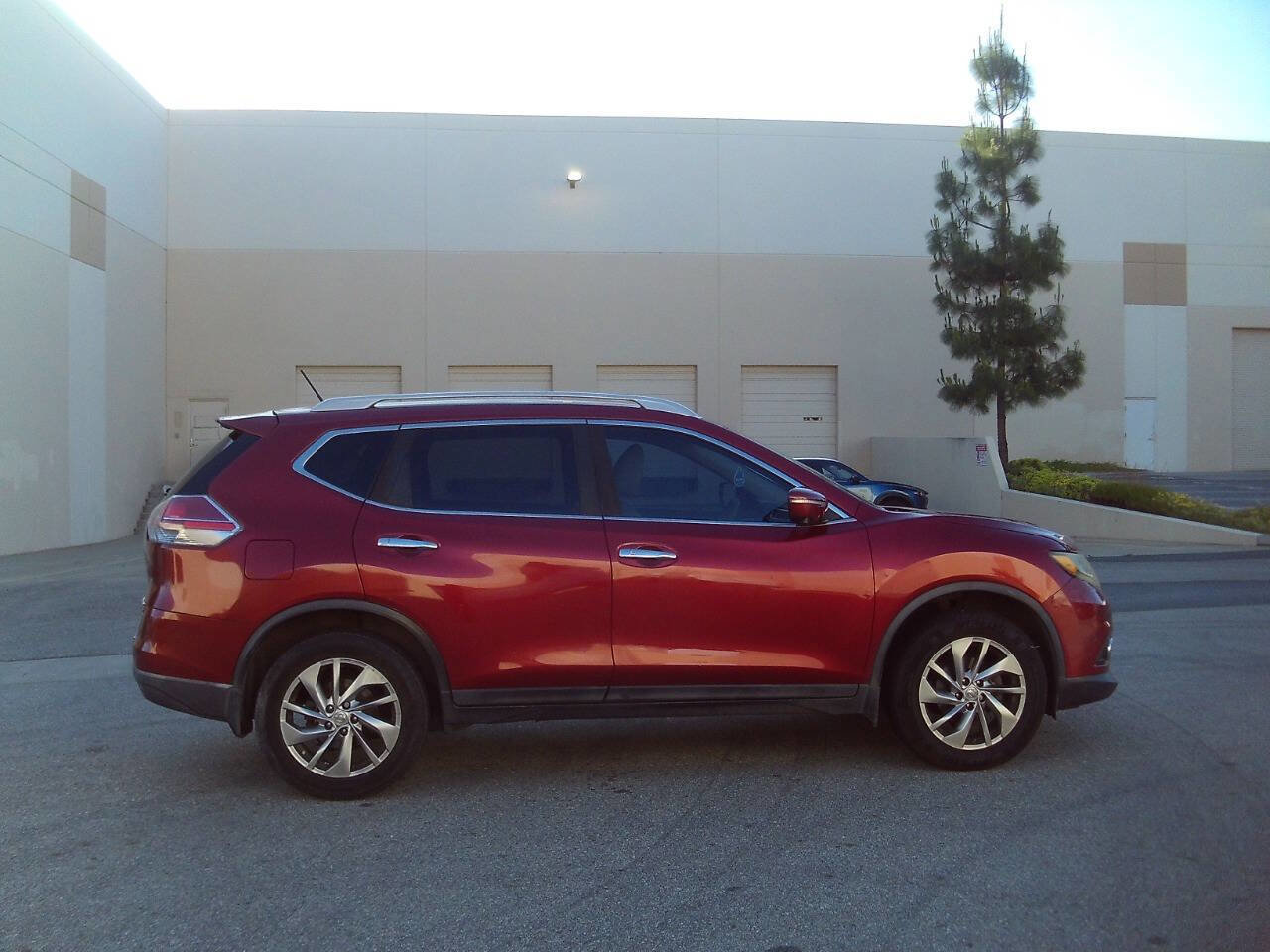 Used 2014 Nissan Rogue SL AWD/4WD image 15