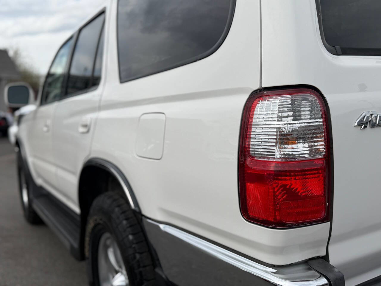 Used 2002 Toyota 4Runner SR5 image 89