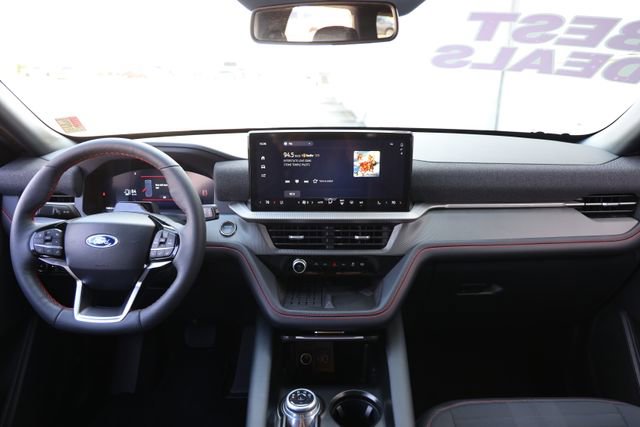 Used 2025 Ford Explorer ST-Line w/ Premium Package image 31