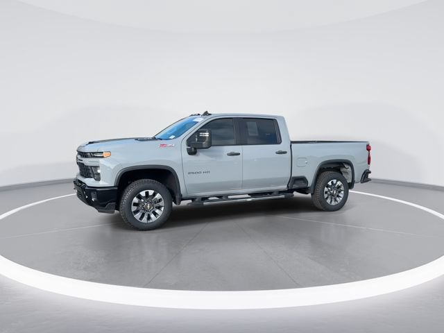 Used 2024 Chevrolet Silverado 2500 Custom AWD/4WD image 4