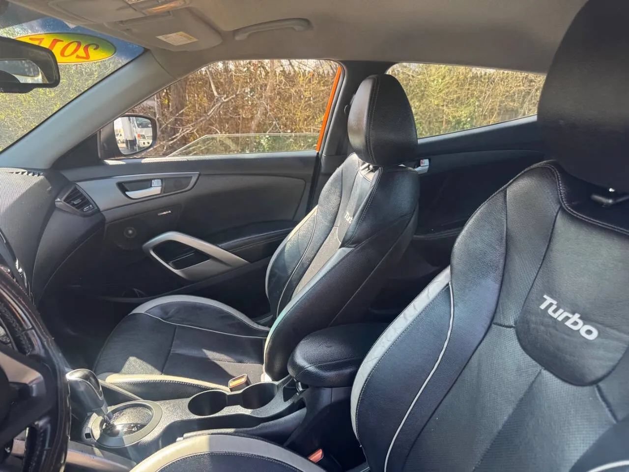 Used 2015 Hyundai Veloster Turbo FWD image 17