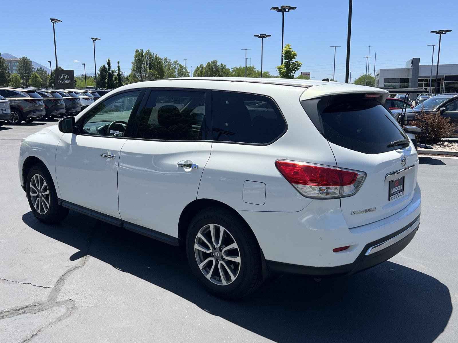 Used 2013 Nissan Pathfinder S AWD/4WD image 11
