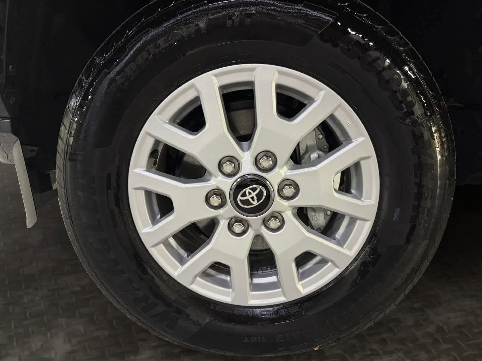 Used 2025 Toyota Tacoma SR5 RWD image 21