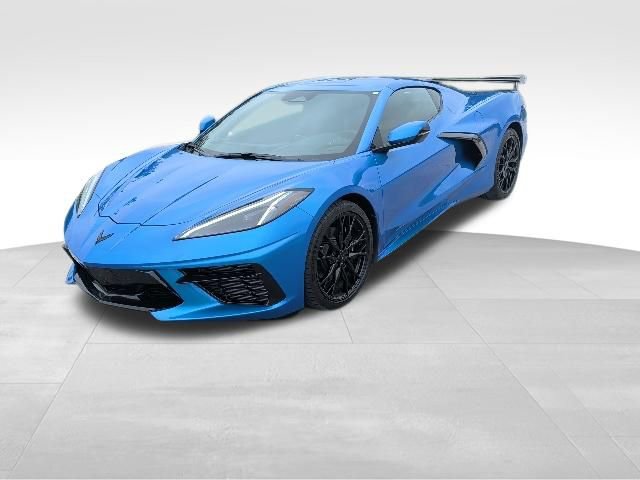 Used 2025 Chevrolet Corvette Stingray Coupe w/ 1LT RWD image 7