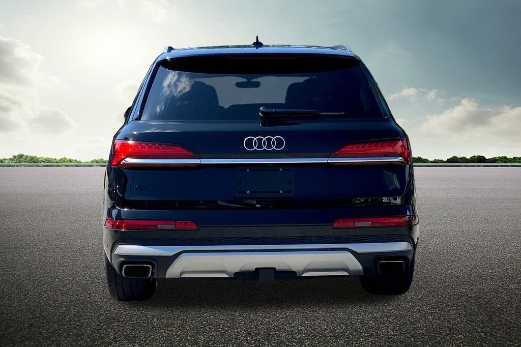 Certified 2025 Audi Q7 3.0T Prestige w/ Prestige Package image 4