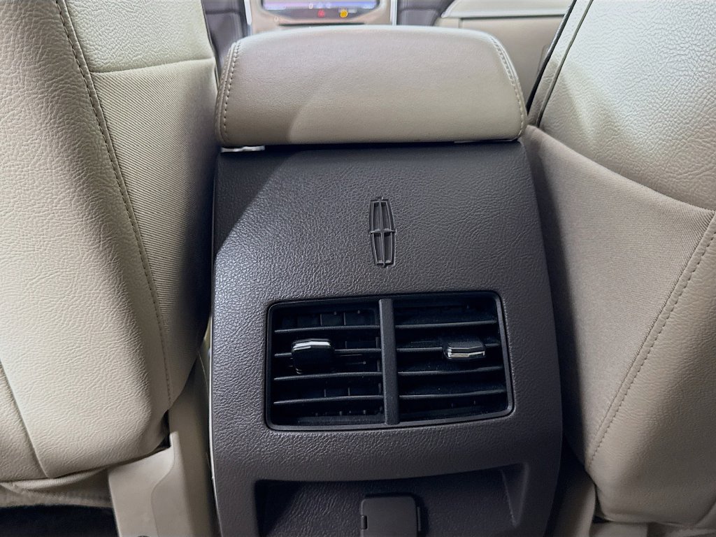 Used 2015 Lincoln MKX FWD w/ Equipment Group 102A image 31
