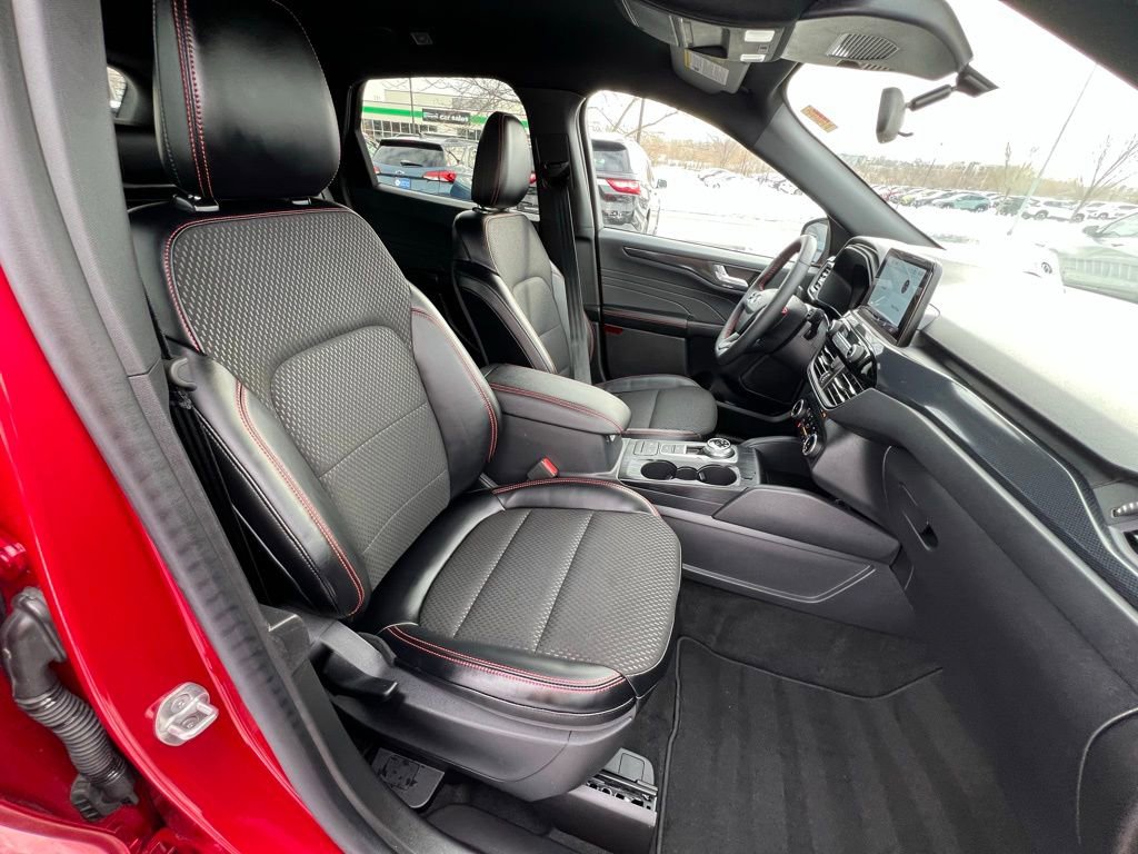 Used 2025 Ford Escape ST-Line Select image 27