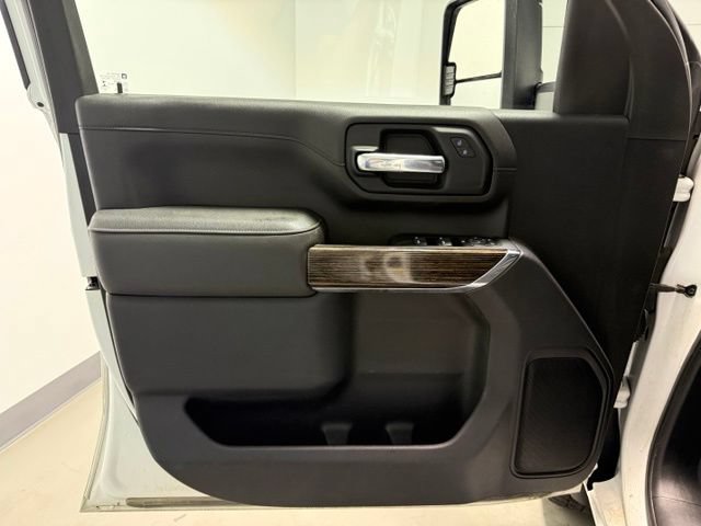 Used 2022 GMC Sierra 2500 SLE w/ SLE Value Package; AWD/4WD image 9