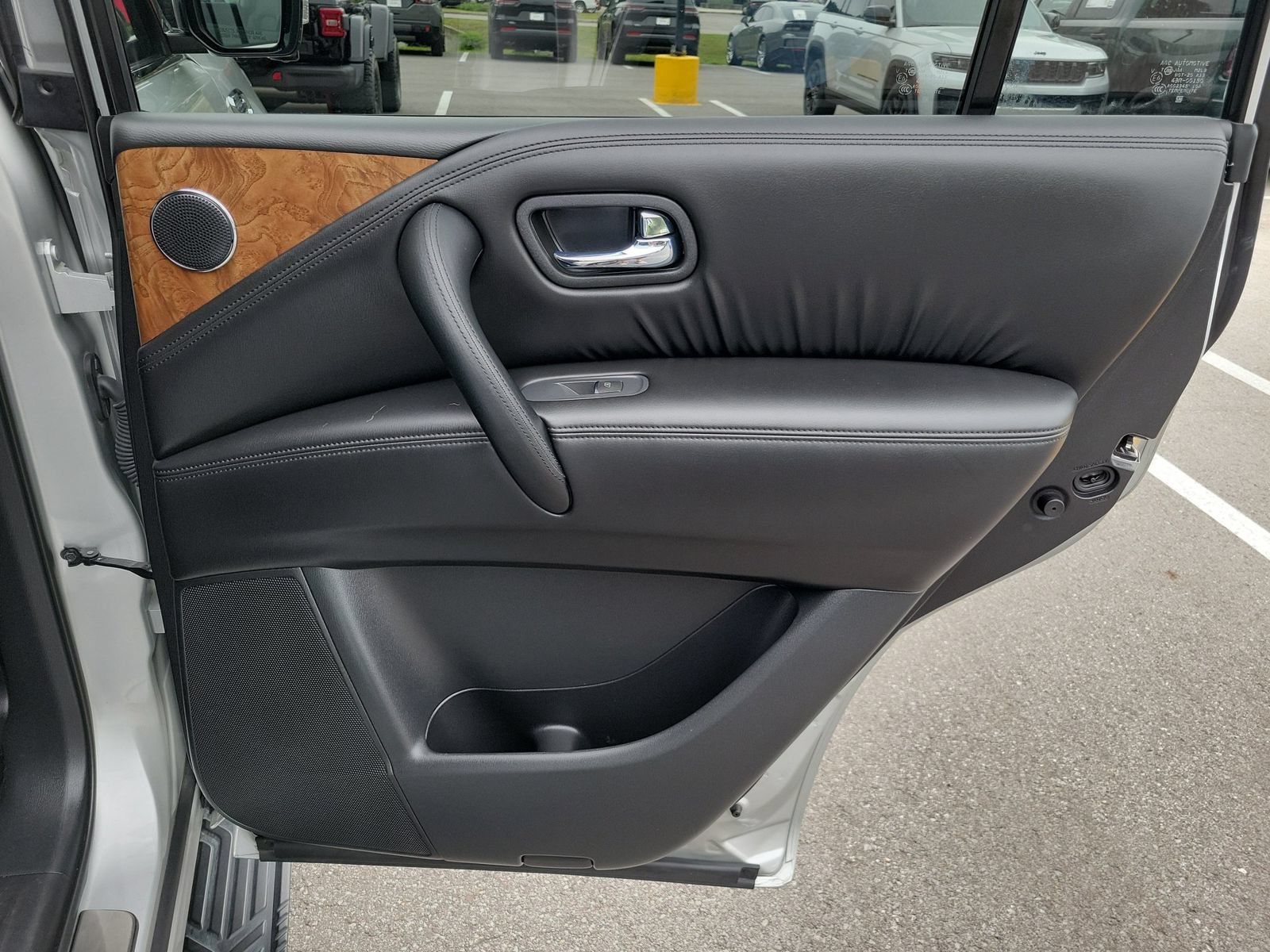 Used 2023 Nissan Armada SL w/ Cargo Package RWD image 40