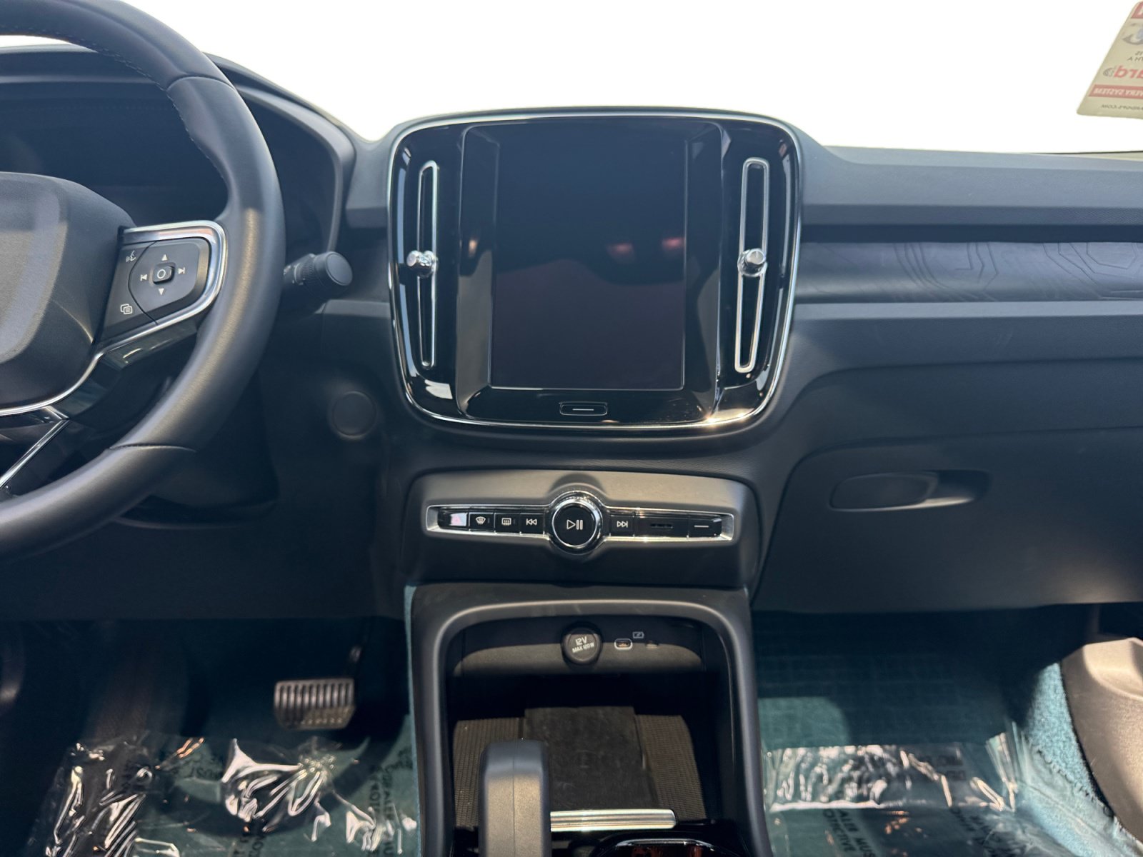 Used 2023 Volvo C40 P8 Recharge Plus w/ Protection Package Premier AWD/4WD image 11