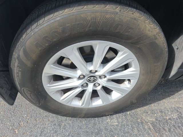 Used 2024 Toyota Grand Highlander XLE image 12