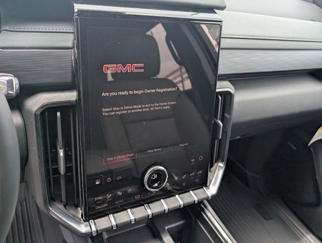 New 2026 GMC Acadia AT4 w/ Luxury Package AWD/4WD image 19
