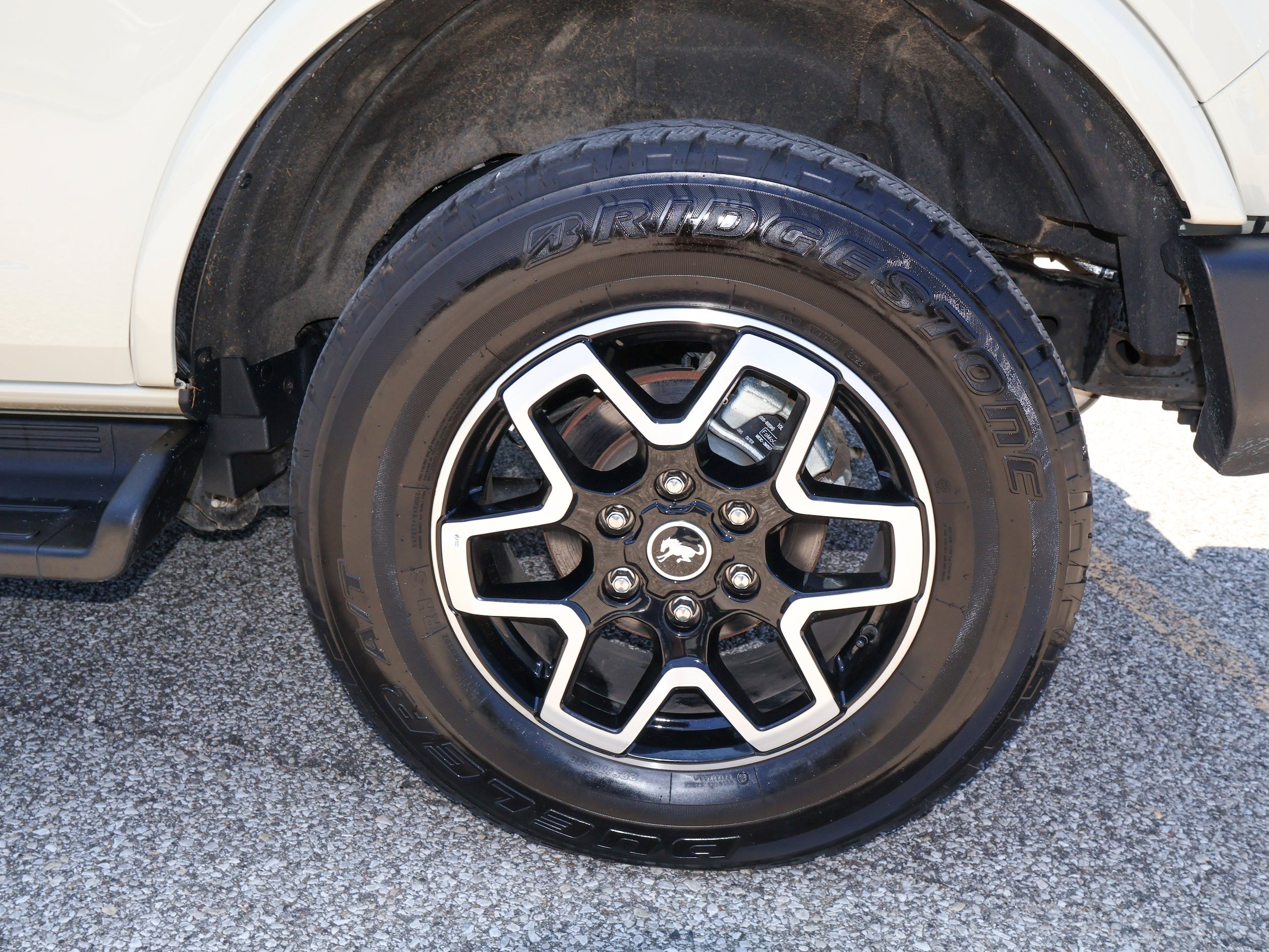 Used 2025 Ford Bronco Outer Banks AWD/4WD image 33