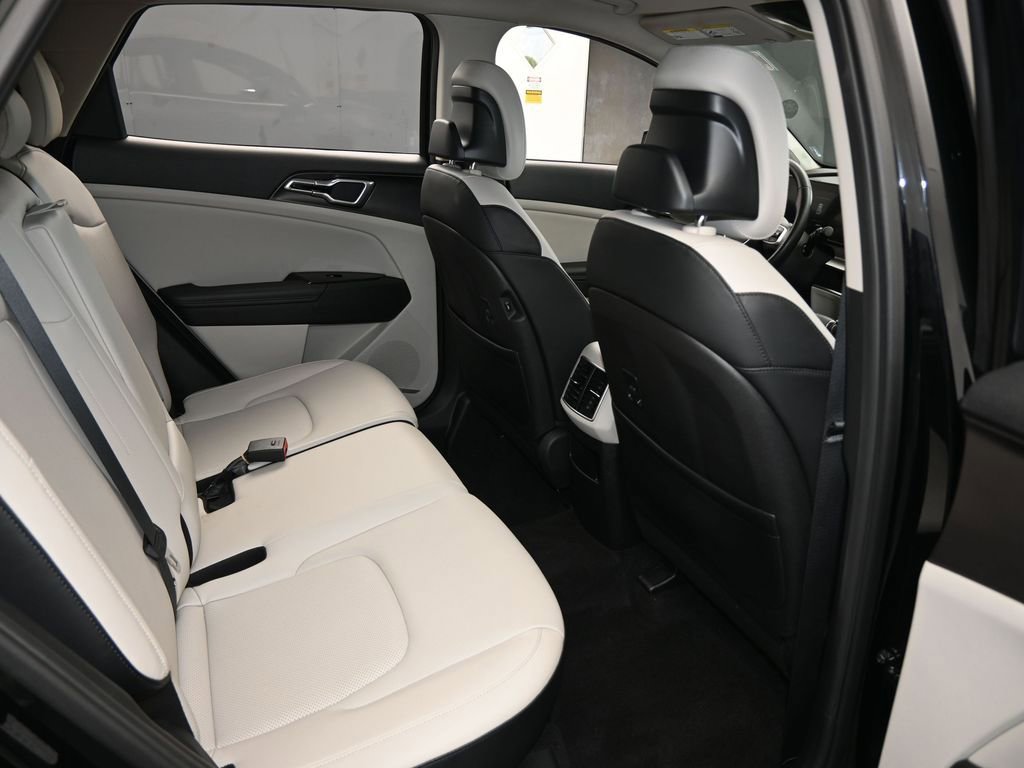 Used 2024 Kia Sportage EX image 41
