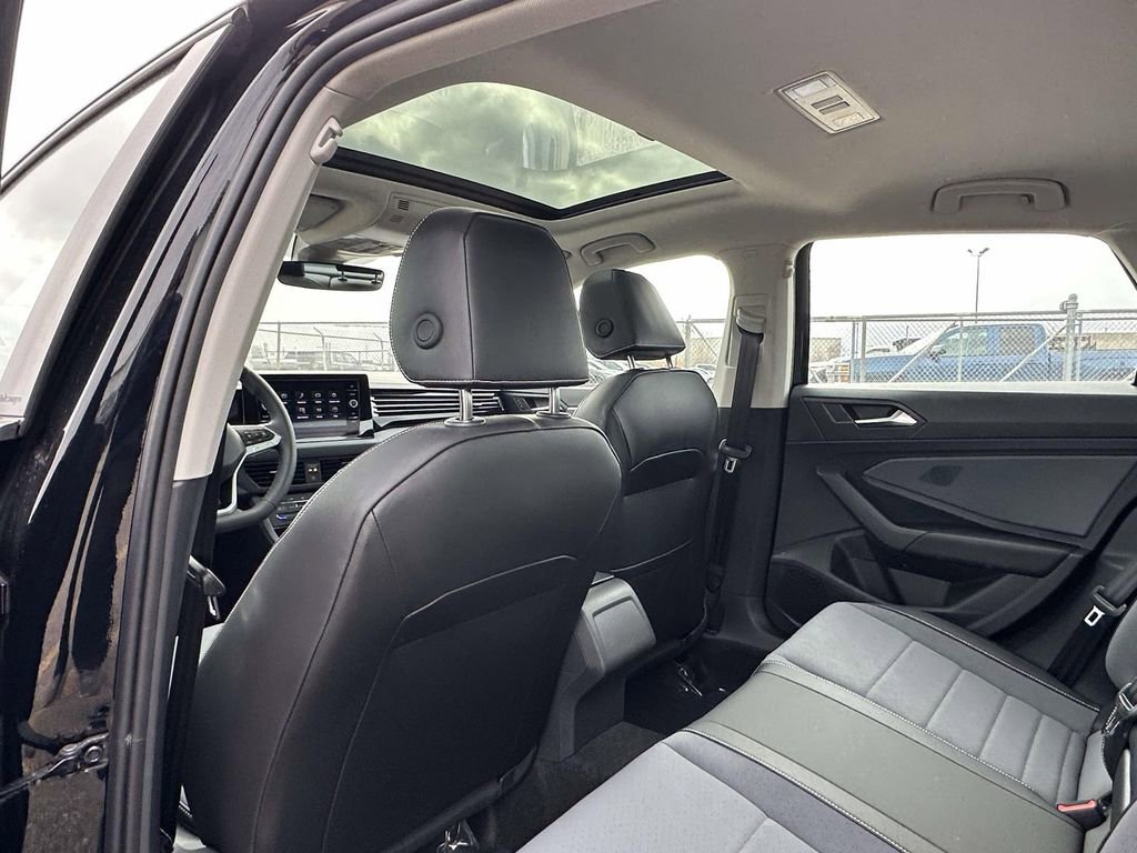 New 2026 Volkswagen Jetta SE image 10