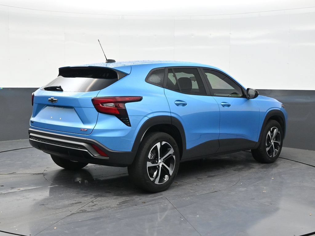Used 2025 Chevrolet Trax RS FWD image 5
