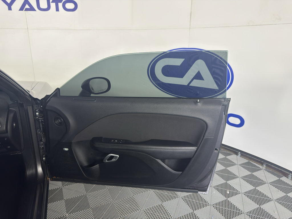 Used 2023 Dodge Challenger SXT RWD image 31