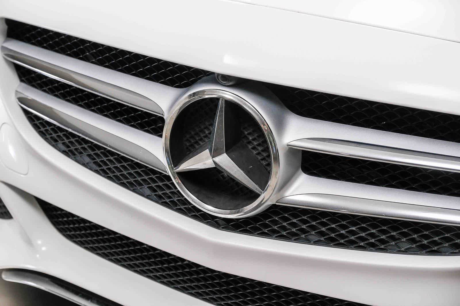 Used 2018 Mercedes-Benz C 300 Sedan image 14