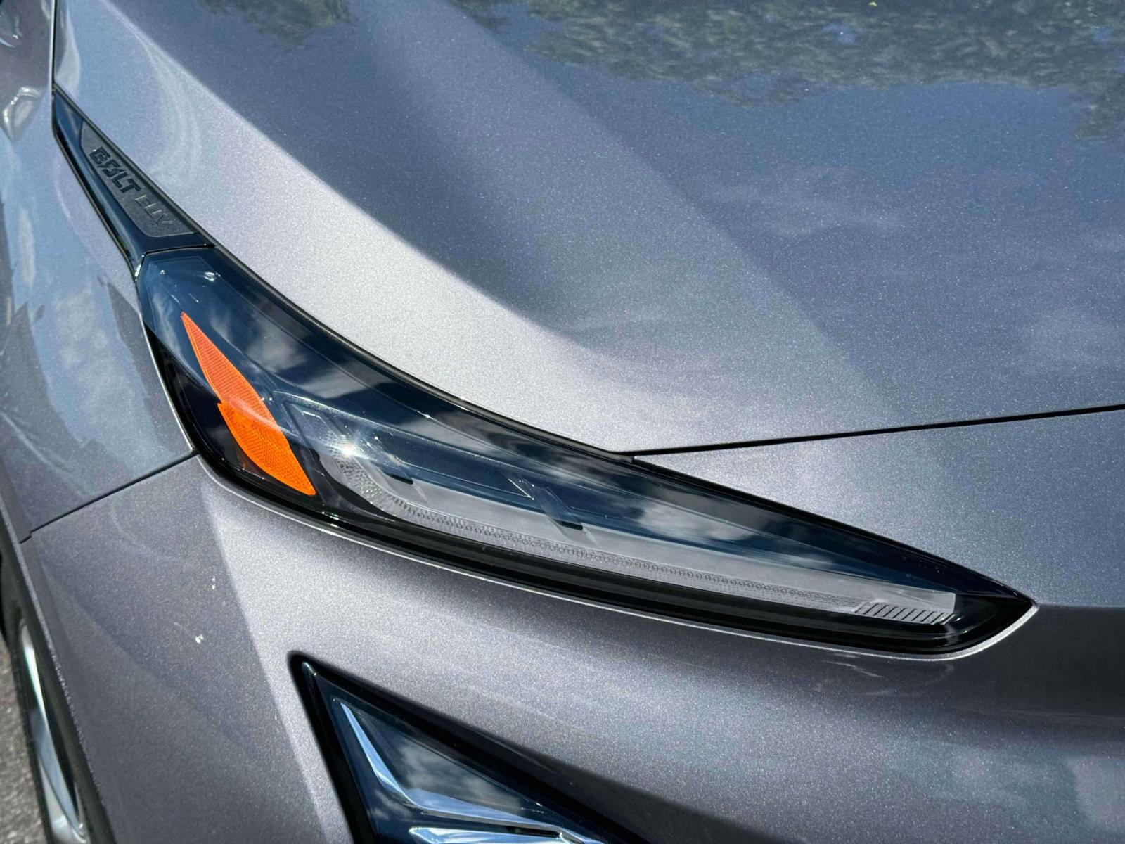 Used 2022 Chevrolet Bolt EUV LT w/ Convenience Package image 9