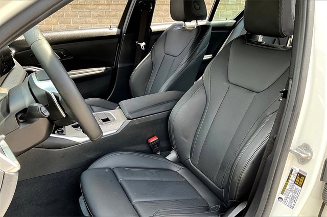 Used 2025 BMW 330i Sedan image 18