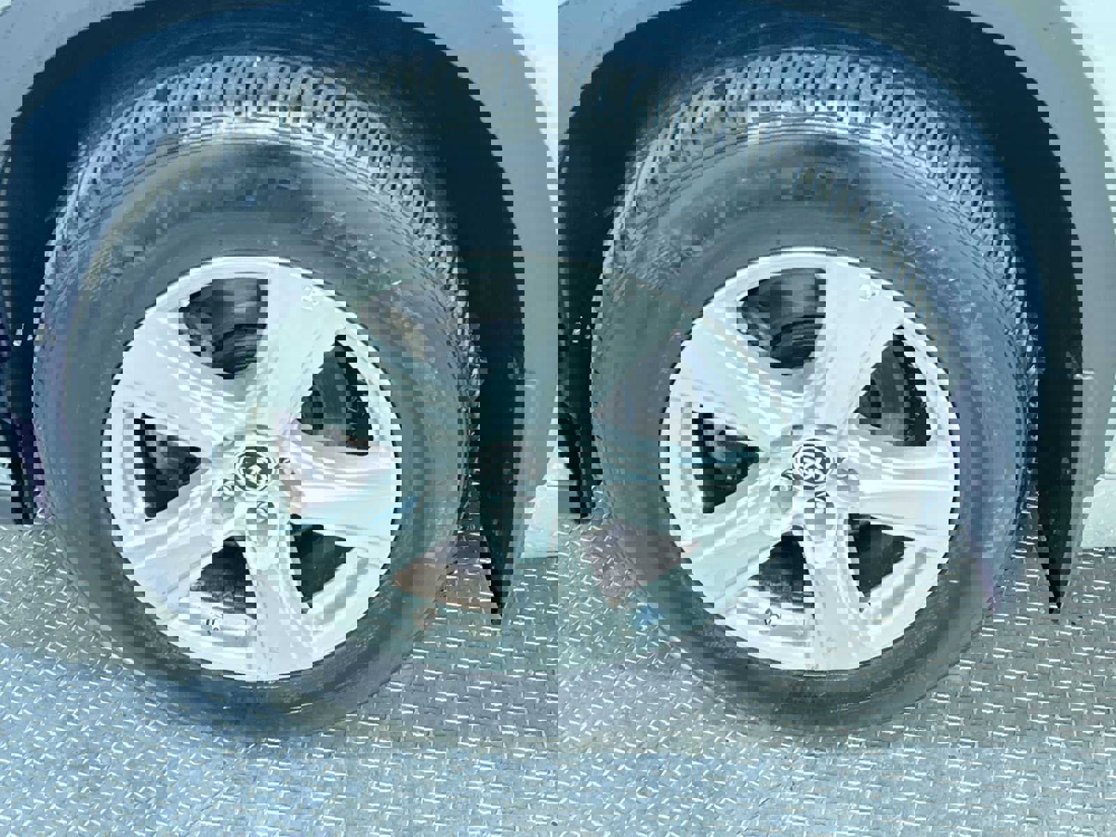 Used 2024 Toyota RAV4 LE image 10