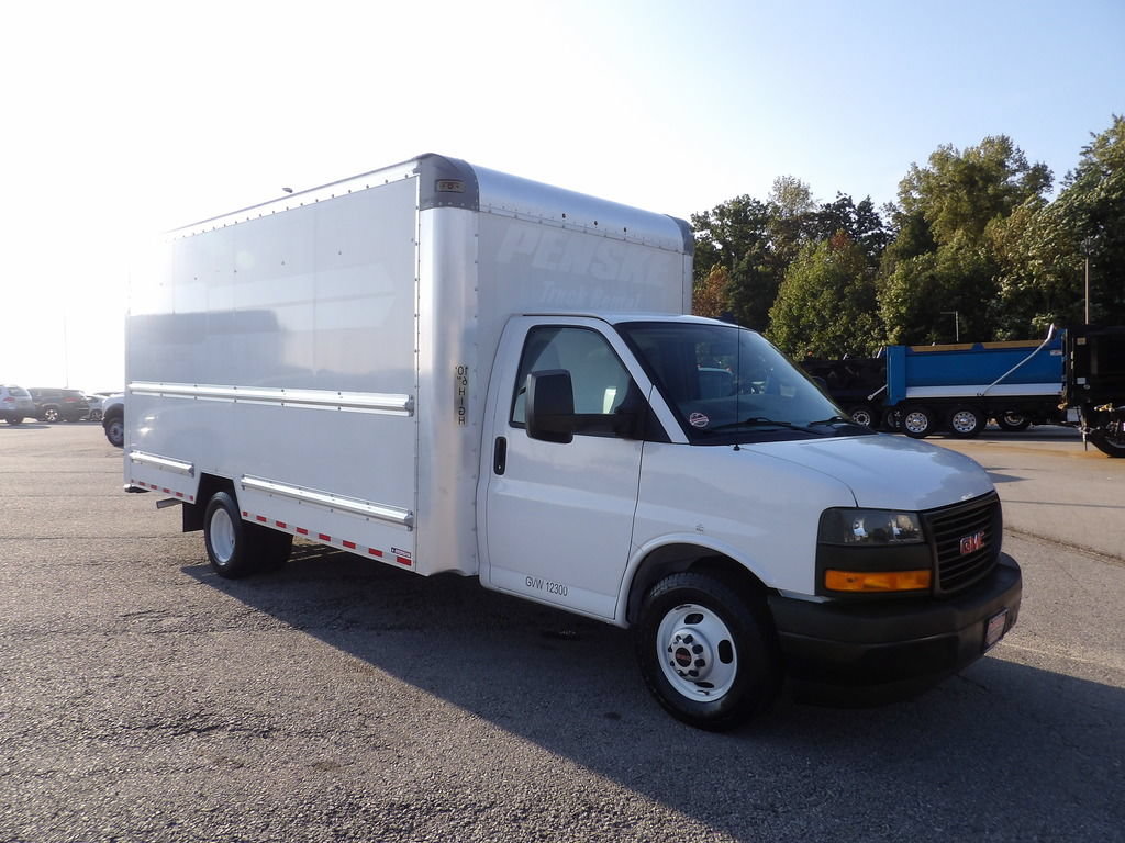 Used 2022 GMC Savana 3500 Extended w/ Power Convenience Package RWD image 10