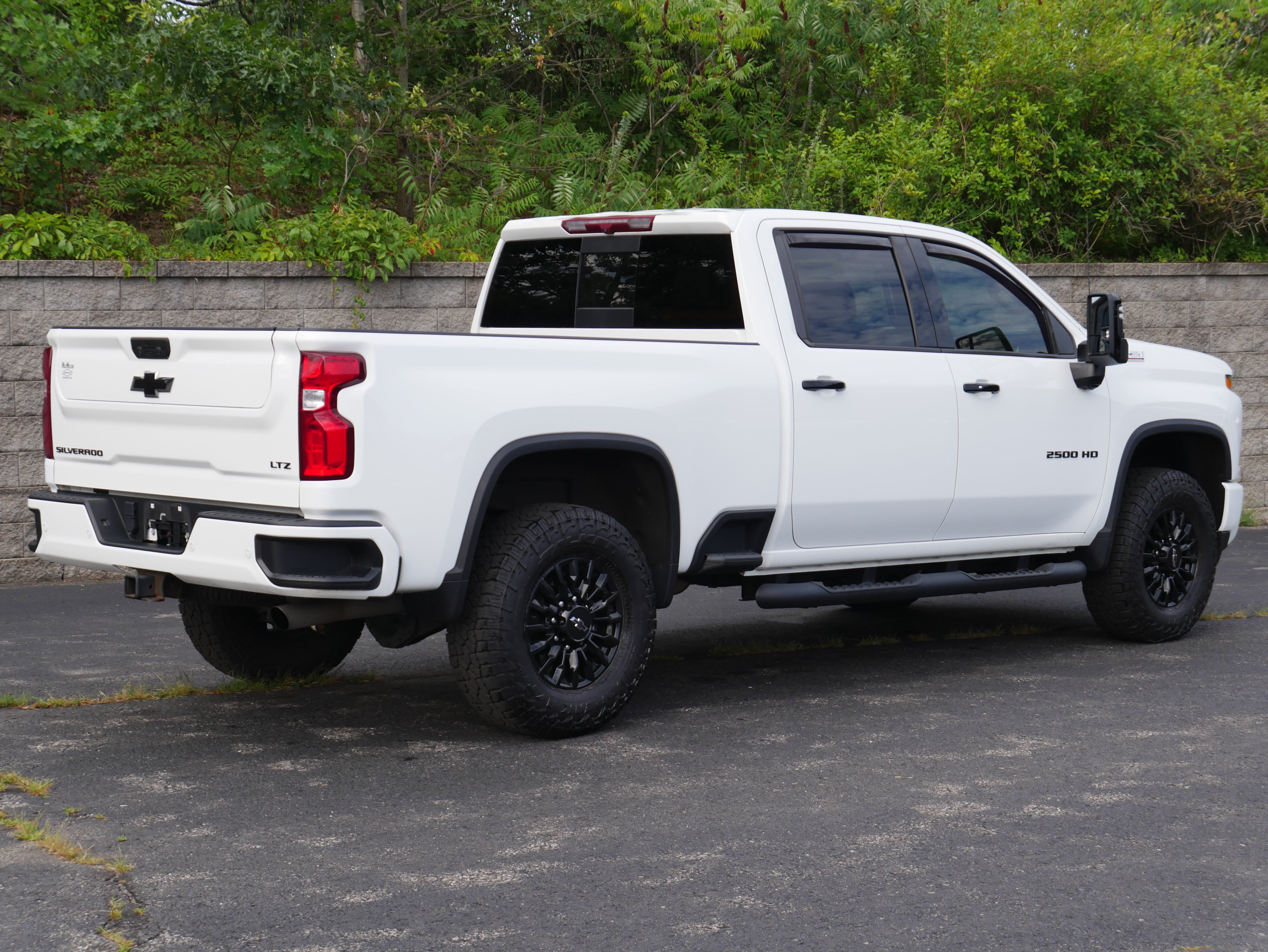 Certified 2023 Chevrolet Silverado 2500 LTZ w/ LTZ Plus Package AWD/4WD image 8