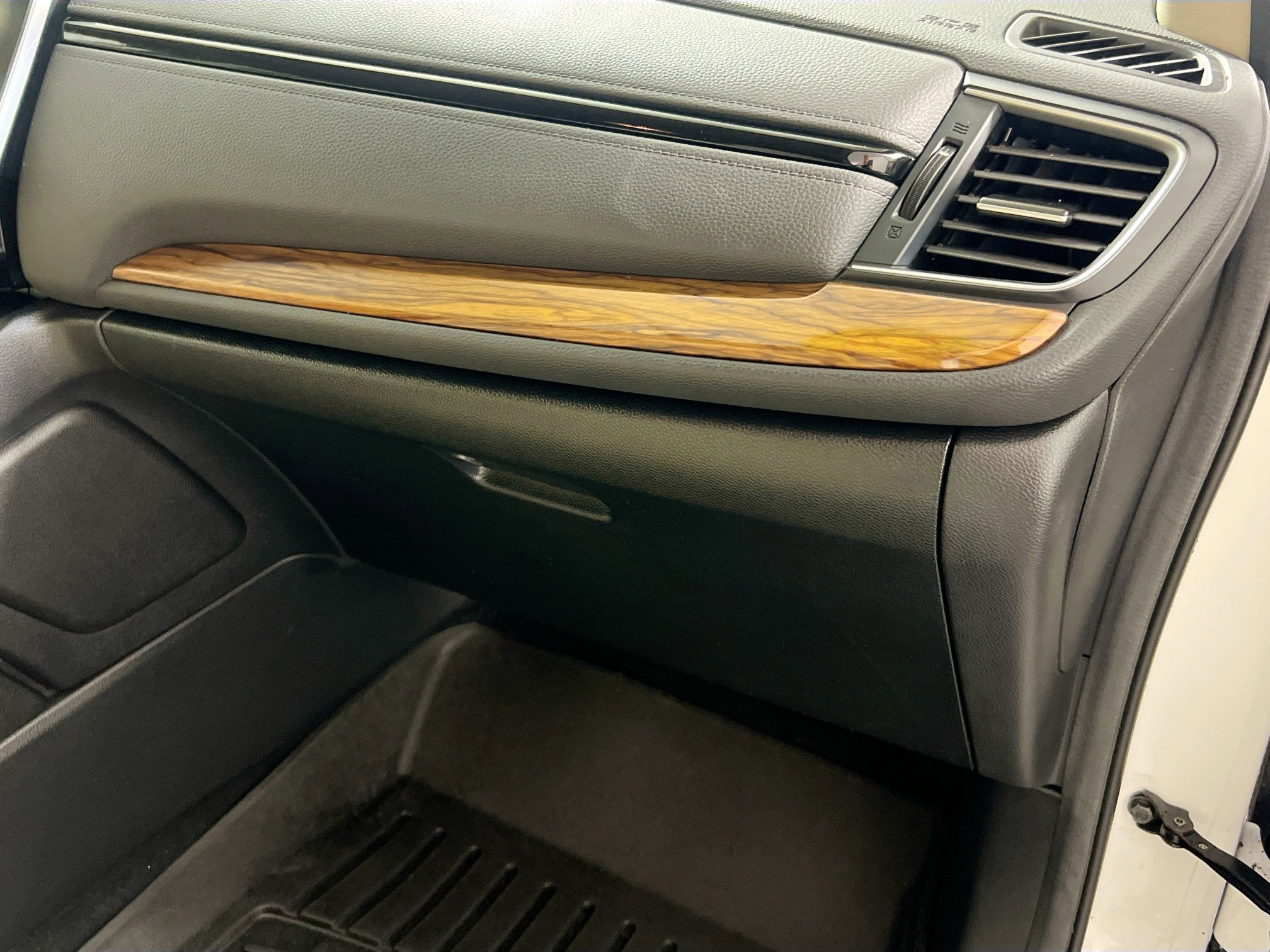 Used 2020 Honda CR-V Touring image 35