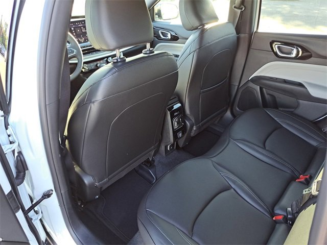 New 2026 Jeep Compass Limited image 13