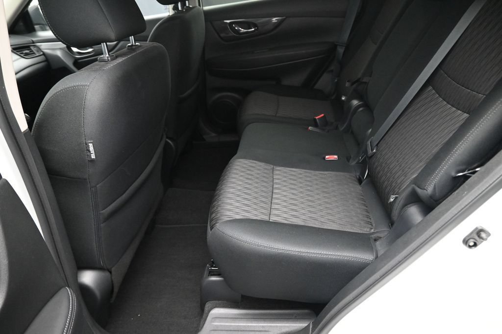 Used 2020 Nissan Rogue SV w/ Premium Package AWD/4WD image 17