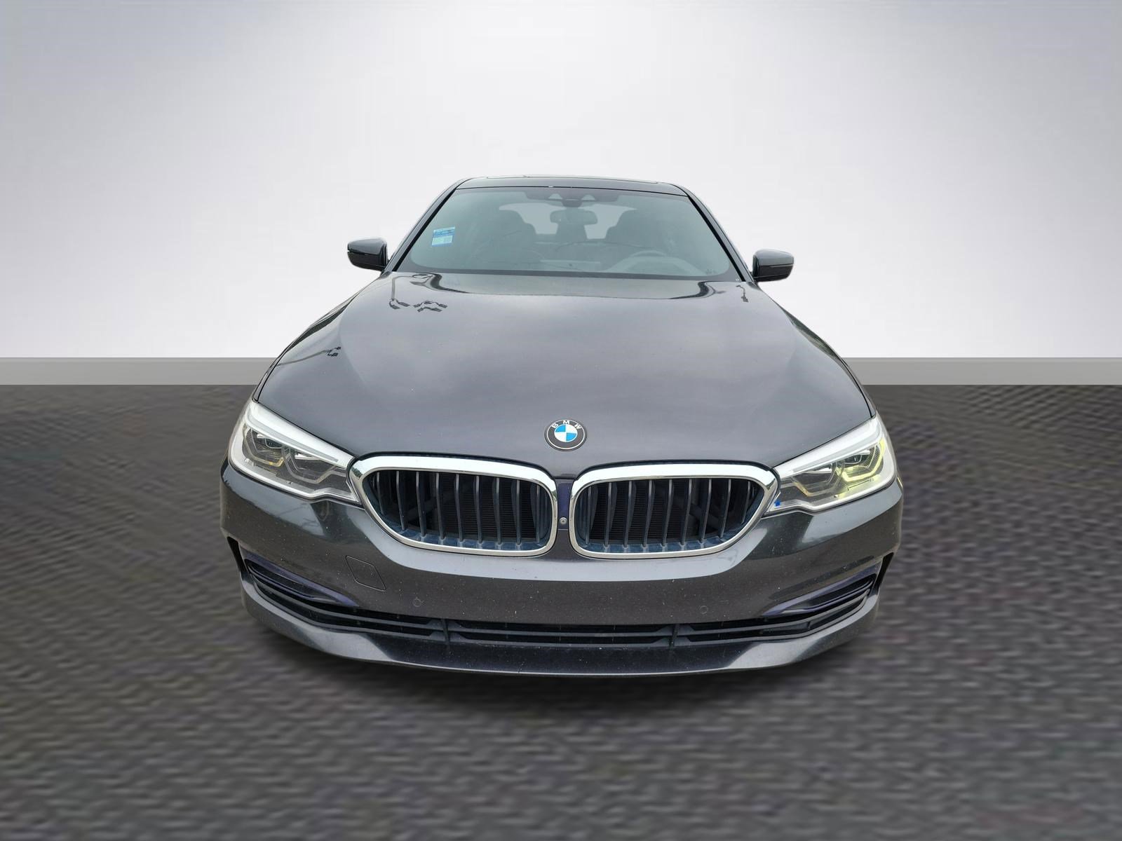 Used 2018 BMW 540i xDrive AWD/4WD image 2