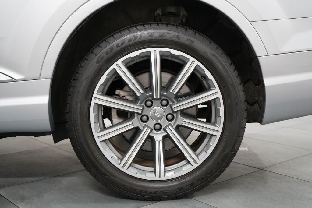 Used 2018 Audi Q7 3.0T Premium Plus AWD/4WD image 34
