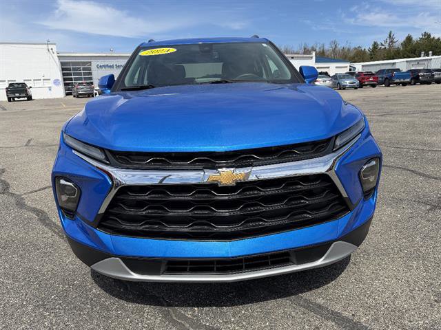 Used 2024 Chevrolet Blazer LT w/ Convenience Package AWD/4WD image 2