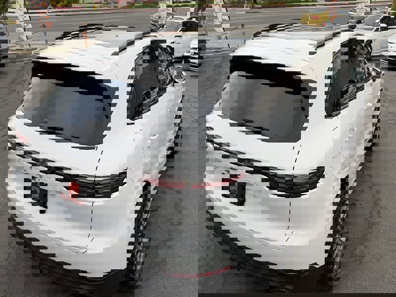 Used 2023 Porsche Cayenne S Platinum w/ Premium Package Plus image 16