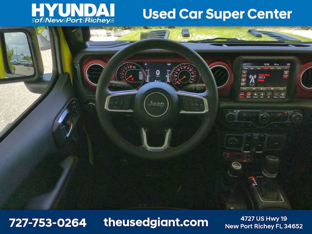 Used 2023 Jeep Gladiator Rubicon w/ Trailer Tow Package AWD/4WD image 17