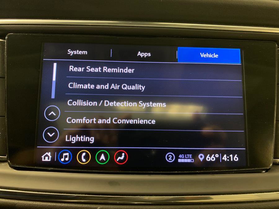 Used 2020 Buick Enclave Premium w/ Sun and Sites Package image 35