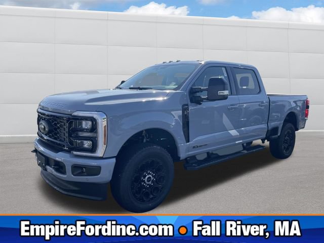 New 2026 Ford F250 Lariat w/ Black Appearance Package